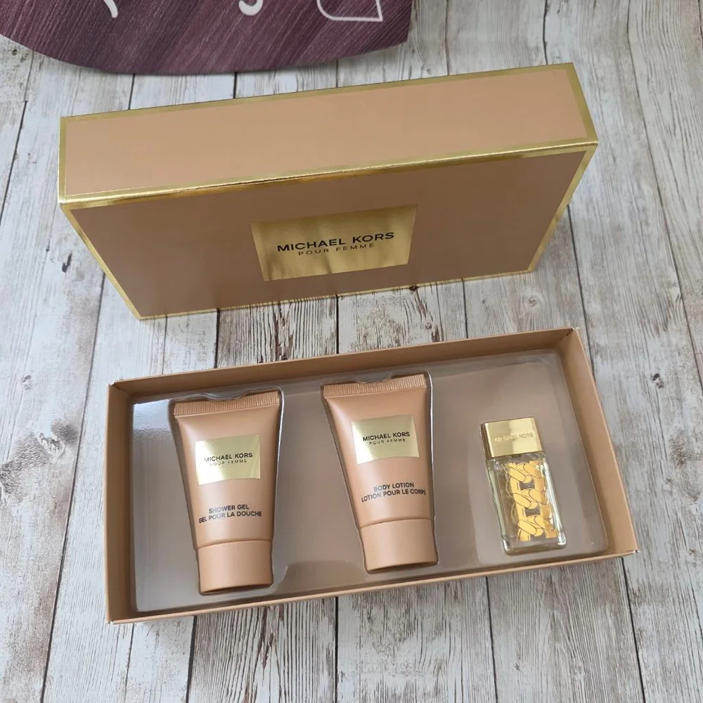 Michael Kors Pour Femme gift set